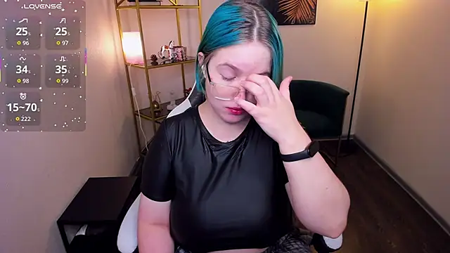 Manic pixie  online show from 06/18/26, 03:27