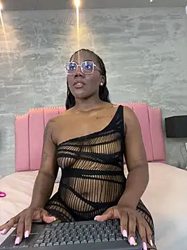 Alaia Colins online show from 05/06/26, 12:08