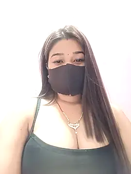 Simran-001 online show from 05/05/26, 12:24
