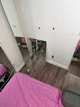 Snapshot of I_am_babydoll chatting on 12/19/25, 06:31 I am babydoll online show from 12/19/25, 06:31