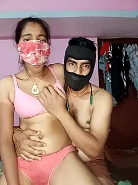Snapshot of USHA_BHABHI chatting on 03/25/26, 11:00 USHA BHABHI online show from 03/25/26, 11:00