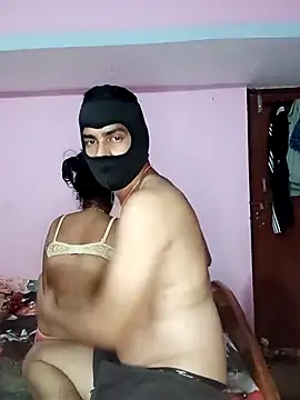 Snapshot of USHA_BHABHI chatting on 05/06/26, 10:59 USHA BHABHI online show from 05/06/26, 10:59