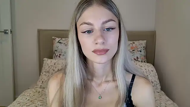 Snapshot of GabriellaOlsen chatting on 10/06/25, 10:34 GabriellaOlsen online show from 10/06/25, 10:34