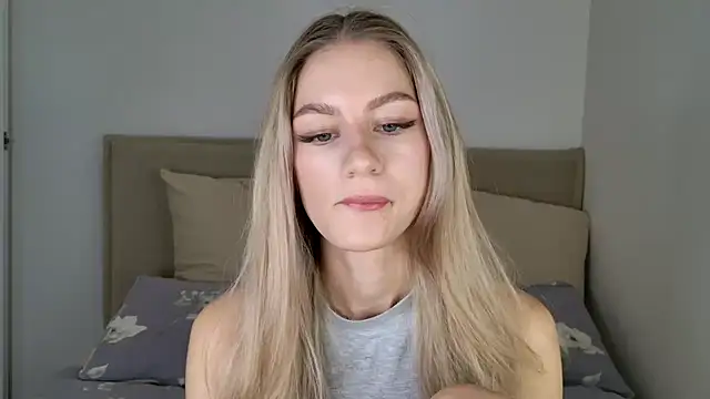 Snapshot of GabriellaOlsen chatting on 10/17/25, 09:45 GabriellaOlsen online show from 10/17/25, 09:45