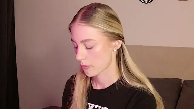 Snapshot of GabriellaOlsen chatting on 04/11/26, 05:50 GabriellaOlsen online show from 04/11/26, 05:50
