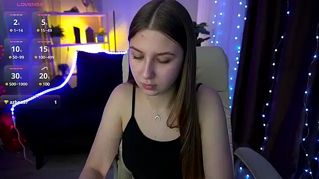 Snapshot of AureliaBliss_ chatting on 03/20/25, 07:25 AureliaBliss online show from 03/20/25, 07:25