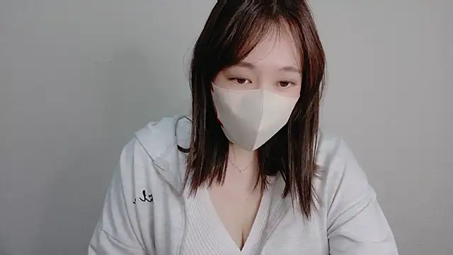 Snapshot of mio7635 chatting on 06/12/26, 02:16 mio7635 online show from 06/12/26, 02:16