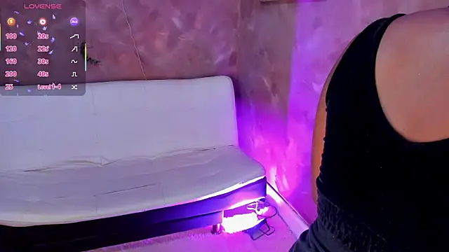 Snapshot of Stela__Gs chatting on 12/21/25, 03:30 Stela Gs online show from 12/21/25, 03:30