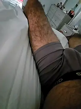 Snapshot of j0nathan00 chatting on 02/25/25, 04:00 j0nathan00 online show from 02/25/25, 04:00