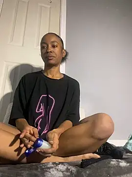 Snapshot of Meerawantsyou chatting on 02/20/25, 02:40 Meerawantsyou online show from 02/20/25, 02:40