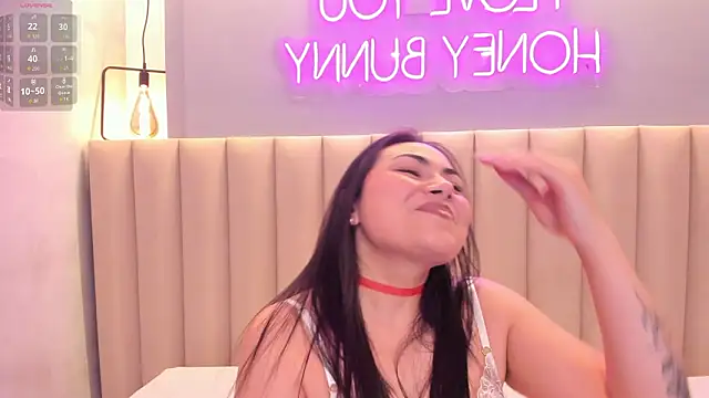 Snapshot of Naomymonroe_ chatting on 02/23/26, 09:56 Naomymonroe online show from 02/23/26, 09:56