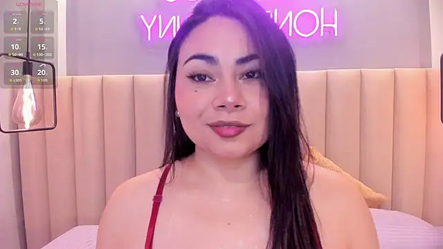 Naomymonroe  online show from 06/07/26, 11:47