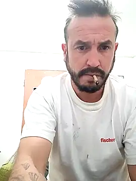 Snapshot of wapo100x100 chatting on 02/01/25, 02:05 wapo100x100 online show from 02/01/25, 02:05