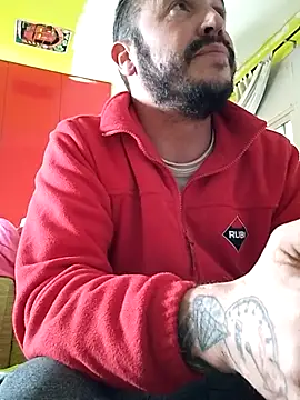 Snapshot of wapo100x100 chatting on 02/24/25, 12:48 wapo100x100 online show from 02/24/25, 12:48