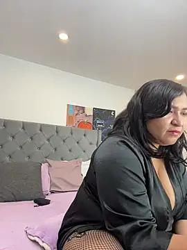 Snapshot of KarlaWild chatting on 10/30/25, 05:57 KarlaWild online show from 10/30/25, 05:57