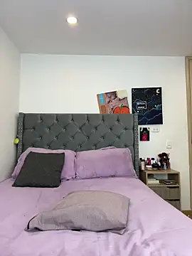 Snapshot of KarlaWild chatting on 11/11/25, 10:32 KarlaWild online show from 11/11/25, 10:32