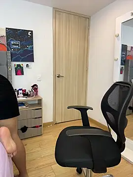 Snapshot of KarlaWild chatting on 11/14/25, 12:31 KarlaWild online show from 11/14/25, 12:31