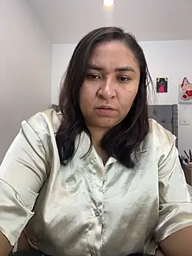 Snapshot of KarlaWild chatting on 11/27/25, 10:01 KarlaWild online show from 11/27/25, 10:01