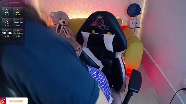 natyk m online show from 02/04/25, 07:22