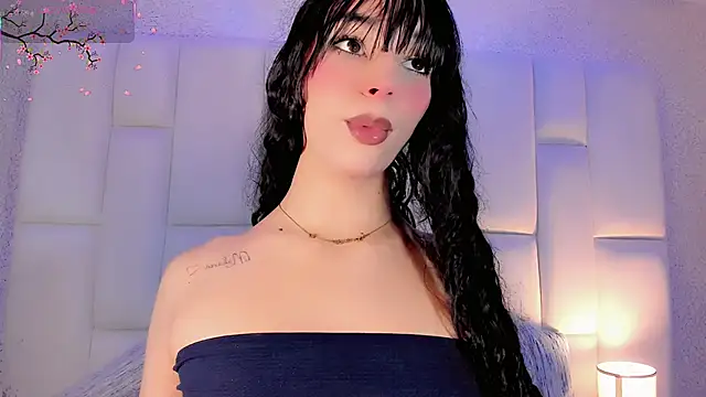 Angeles Busst online show from 12/14/25, 08:35