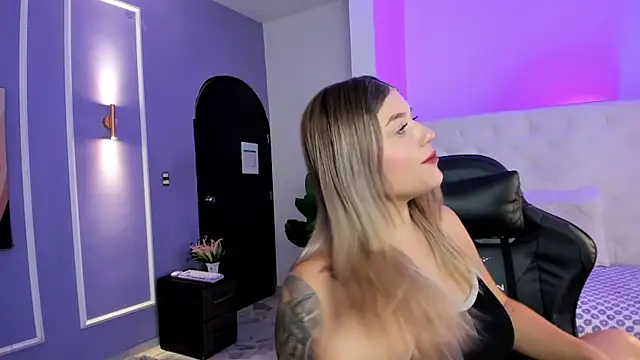 alaia greyy online show from 12/03/25, 02:04