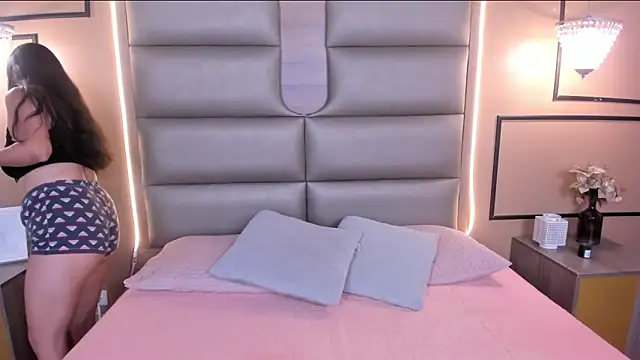 CAYLINCOLLINS online show from 03/05/25, 03:18