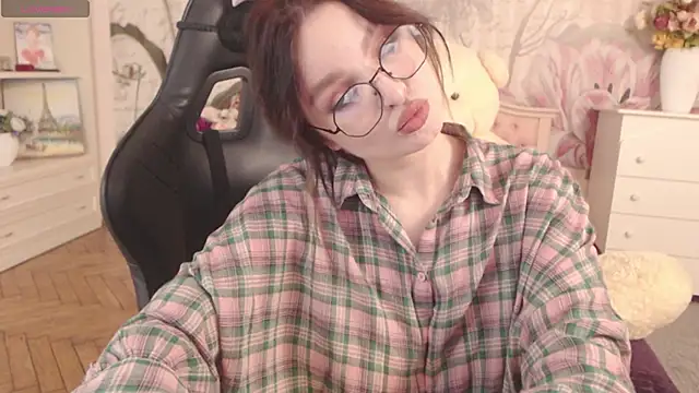 BritneyBarker online show from 11/26/25, 12:11