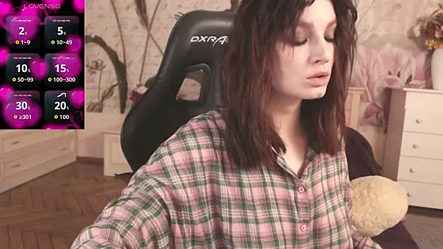 BritneyBarker online show from 11/29/25, 02:36