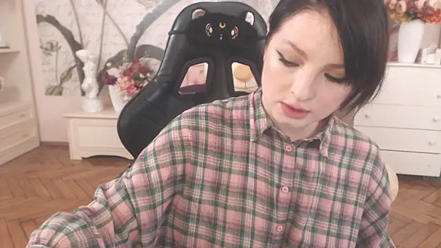 BritneyBarker online show from 04/27/26, 02:31