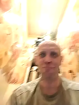 Snapshot of MaxDevilWhite chatting on 09/29/25, 12:05 MaxDevilWhite online show from 09/29/25, 12:05