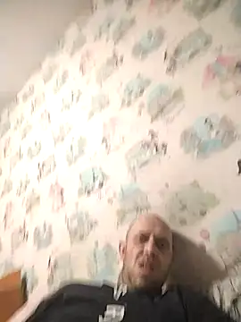 Snapshot of MaxDevilWhite chatting on 11/15/25, 05:53 MaxDevilWhite online show from 11/15/25, 05:53