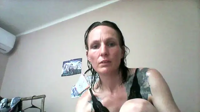 Snapshot of xylegs chatting on 01/09/26, 11:17 xylegs online show from 01/09/26, 11:17