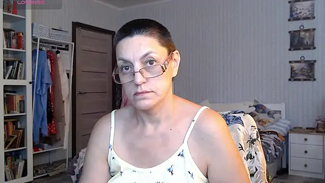 Soffya Soy online show from 06/08/26, 01:44
