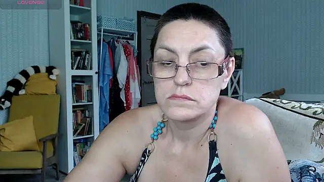 Soffya Soy online show from 06/12/26, 08:02