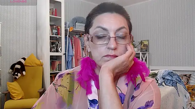 Snapshot of Soffya_Soy chatting on 06/27/26, 04:01 Soffya Soy online show from 06/27/26, 04:01