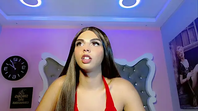Snapshot of CamiiGarcia chatting on 02/12/25, 05:37 CamiiGarcia online show from 02/12/25, 05:37