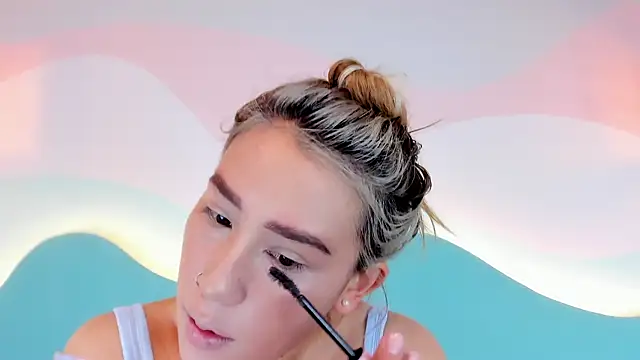 Lannajansen online show from 11/12/25, 02:17