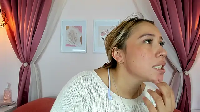 Lannajansen online show from 06/10/26, 02:27