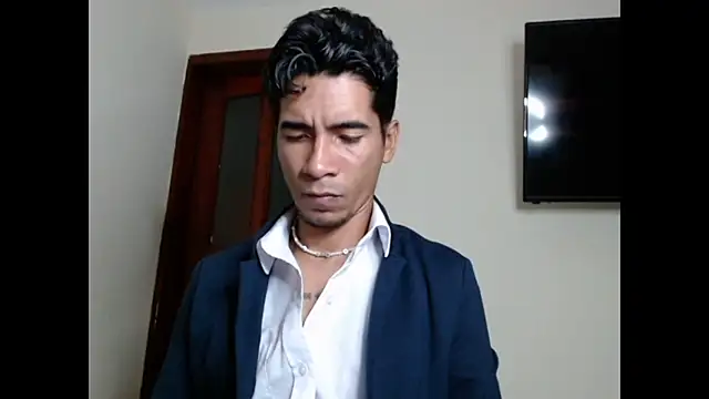 Snapshot of King_Liam chatting on 01/24/25, 10:43 King Liam online show from 01/24/25, 10:43