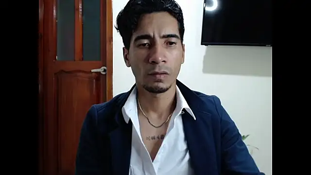 Snapshot of King_Liam chatting on 01/25/25, 03:51 King Liam online show from 01/25/25, 03:51