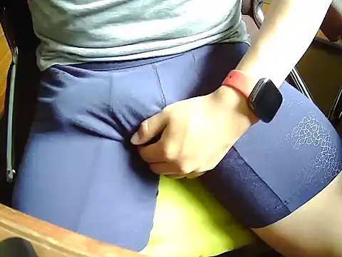 Snapshot of Andre16c chatting on 02/11/26, 03:39 Andre16c online show from 02/11/26, 03:39