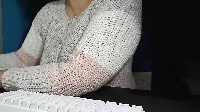 Snapshot of bunnyfox420 chatting on 11/16/25, 07:08 bunnyfox420 online show from 11/16/25, 07:08