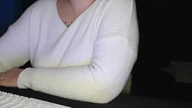 Snapshot of bunnyfox420 chatting on 11/20/25, 06:40 bunnyfox420 online show from 11/20/25, 06:40