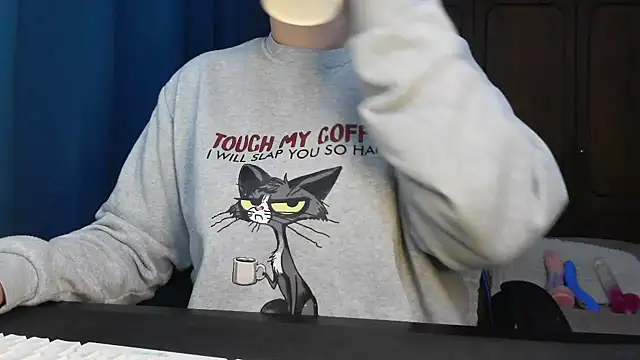 Snapshot of bunnyfox420 chatting on 11/30/25, 05:06 bunnyfox420 online show from 11/30/25, 05:06