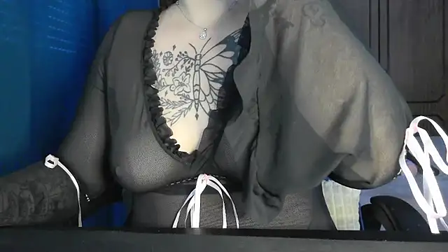 Snapshot of bunnyfox420 chatting on 12/05/25, 05:09 bunnyfox420 online show from 12/05/25, 05:09