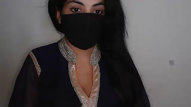 Snapshot of Reddy_Trisha chatting on 04/09/26, 04:45 Reddy Trisha online show from 04/09/26, 04:45