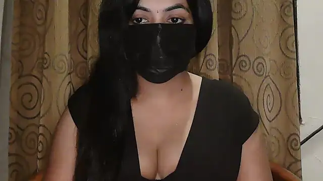 Snapshot of Reddy_Trisha chatting on 04/19/26, 11:40 Reddy Trisha online show from 04/19/26, 11:40