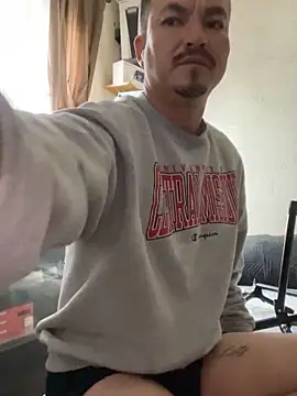 paullliliu online show from 01/22/25, 11:21