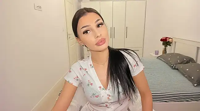 HelenShawn online show from 02/18/25, 10:14