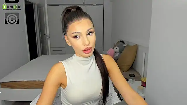 HelenShawn online show from 10/28/25, 09:39